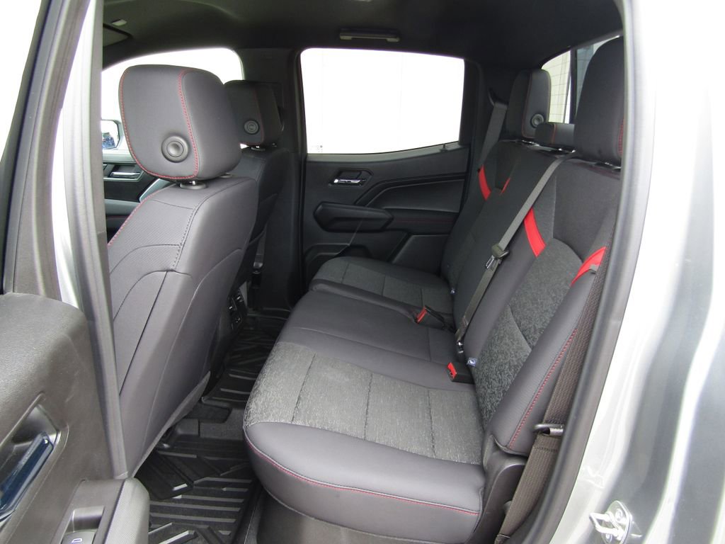 Used 2024 Chevrolet Colorado Z71 w/ Z71 Convenience Package 2 image 33