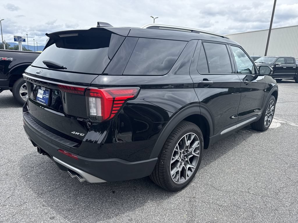 Used 2025 Ford Explorer Platinum w/ Ultimate Package AWD/4WD image 7