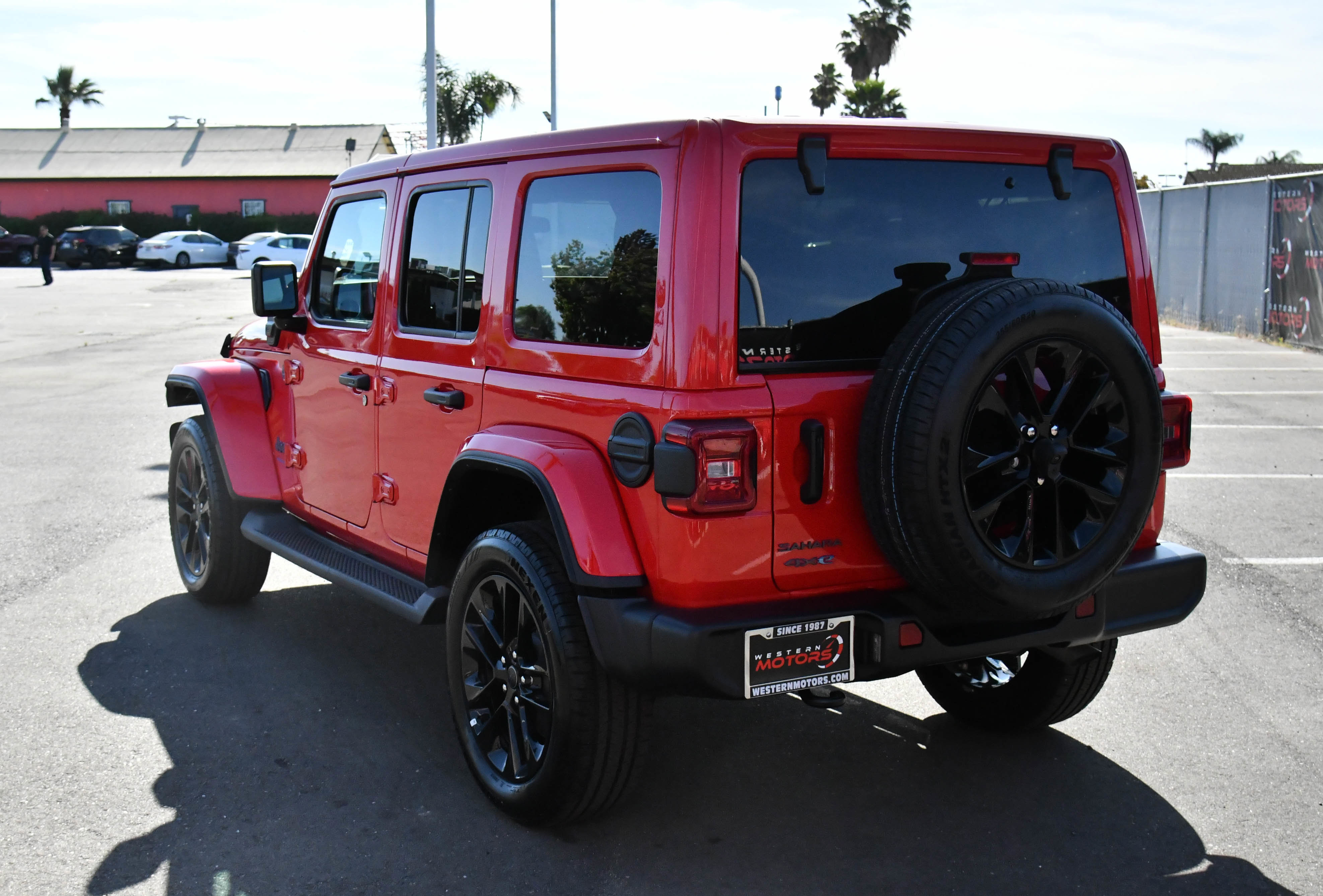 Used 2025 Jeep Wrangler Sahara image 6