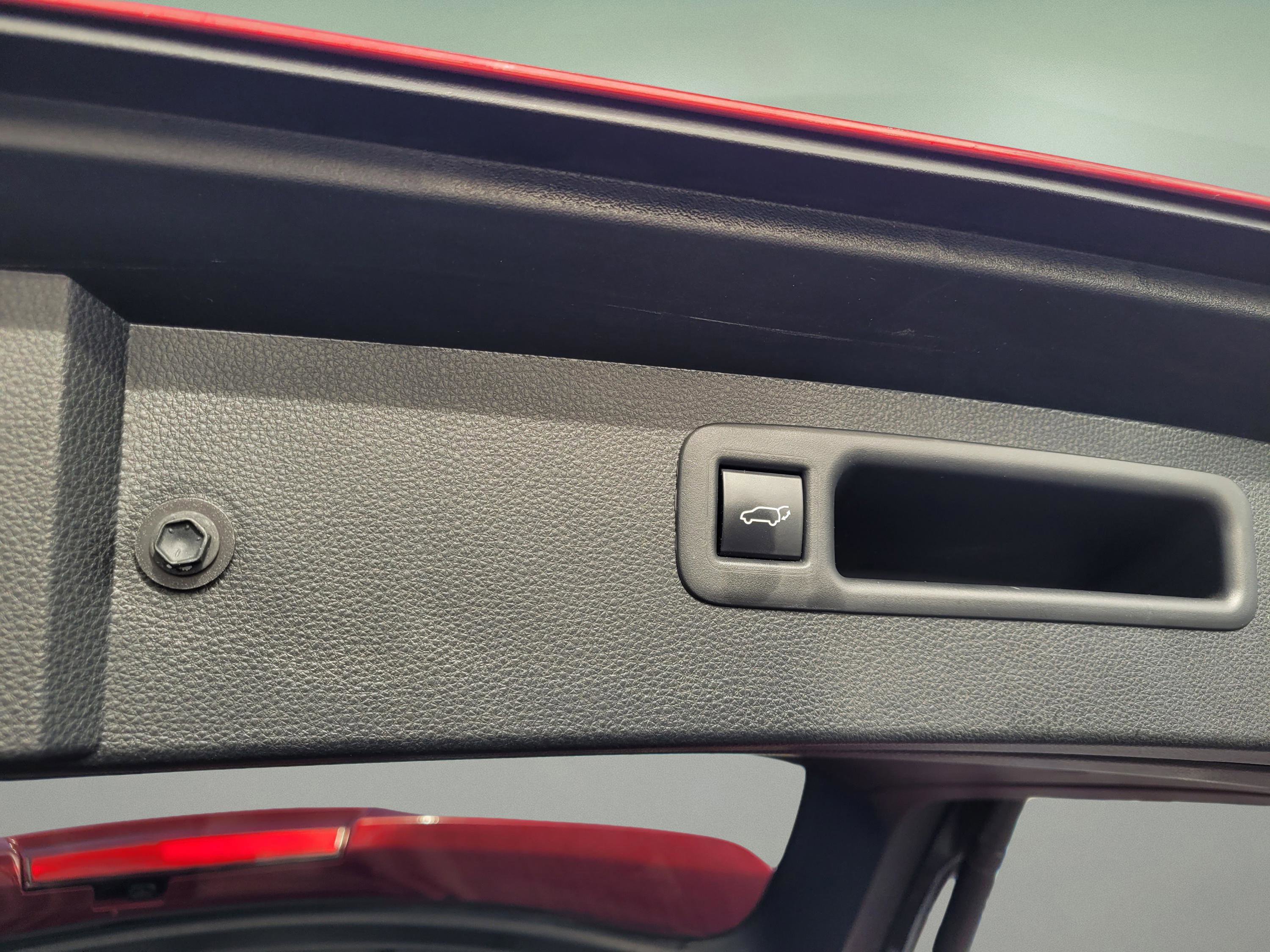 Used 2022 Toyota Highlander XSE image 32