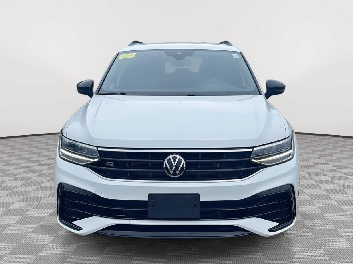 Used 2022 Volkswagen Tiguan SE R-Line AWD/4WD image 3