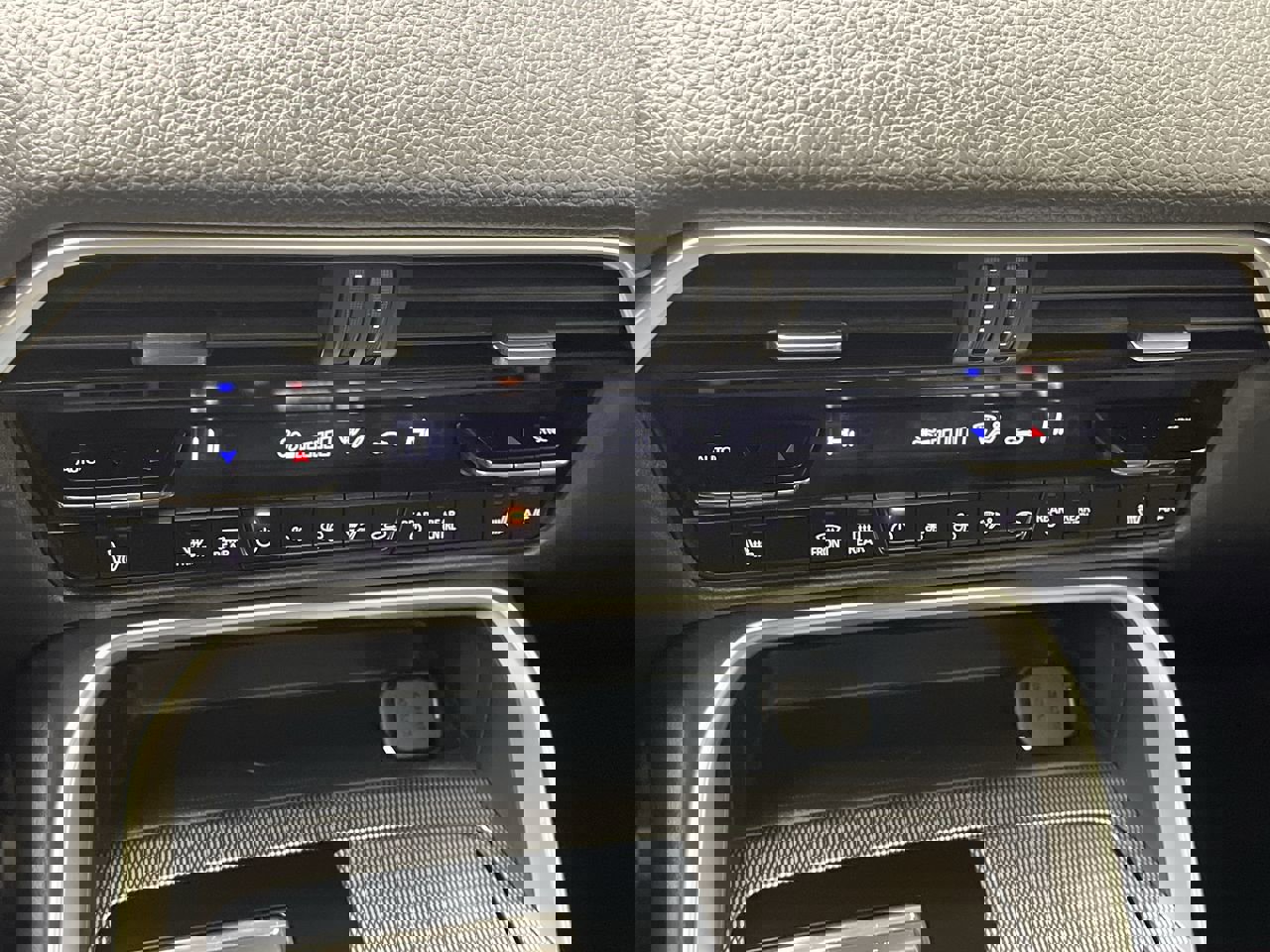 Certified 2025 MAZDA CX-90 3.3 Turbo w/ Premium Sport Pkg image 24