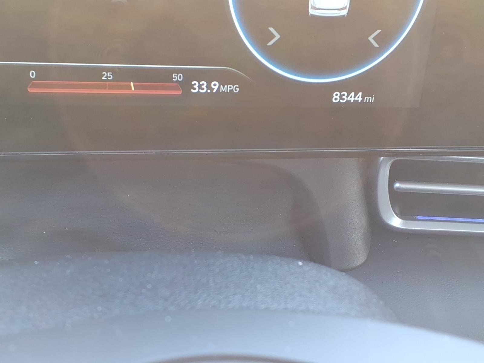 Used 2024 Hyundai Elantra SEL image 32