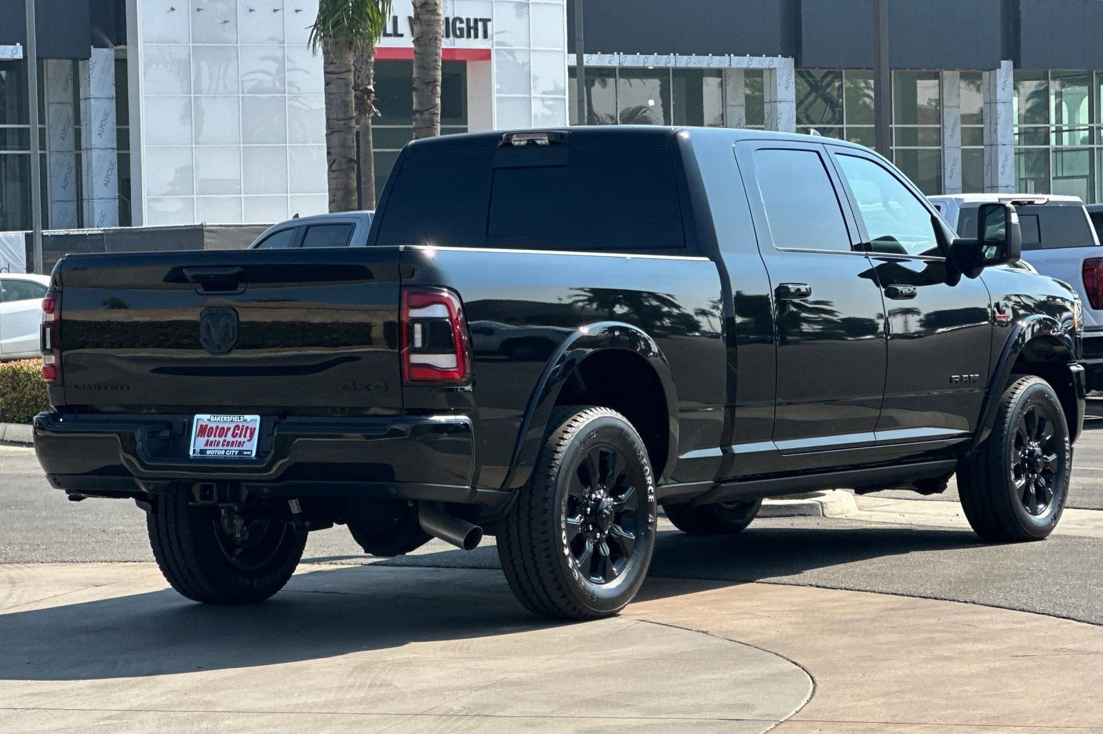 Used 2024 RAM 3500 Limited image 4