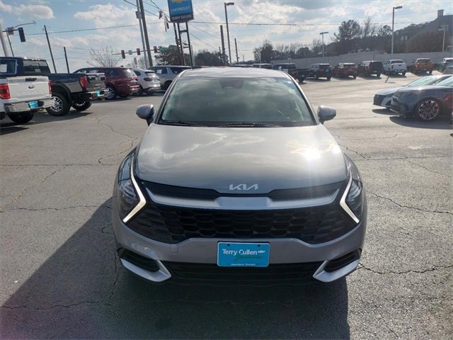 Used 2023 Kia Sportage LX image 3