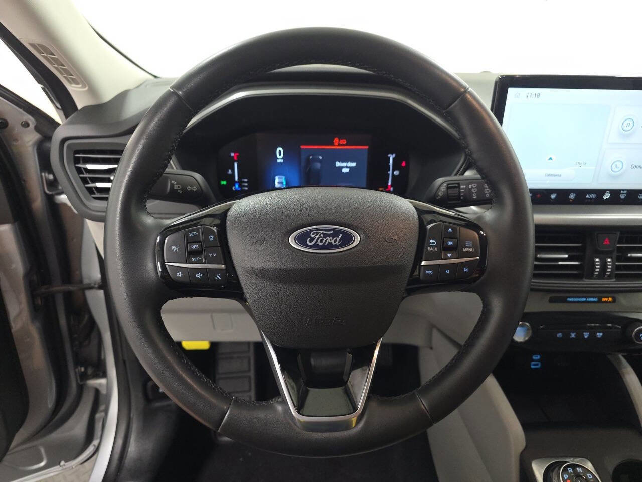 Used 2023 Ford Escape SE image 13