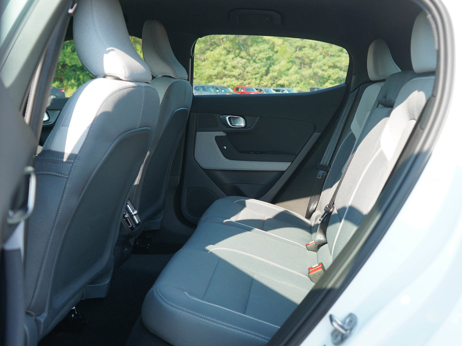 Used 2023 Polestar Polestar 2 w/ Pilot Pack AWD/4WD image 18