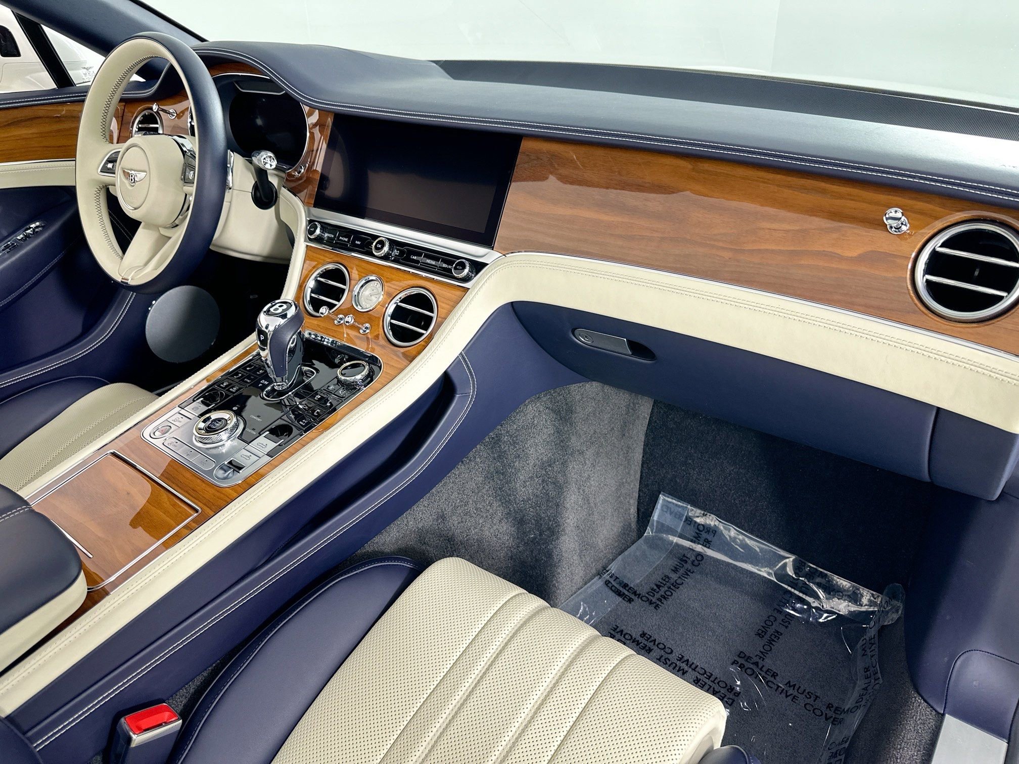 Certified 2023 Bentley Continental GT Mulliner image 2
