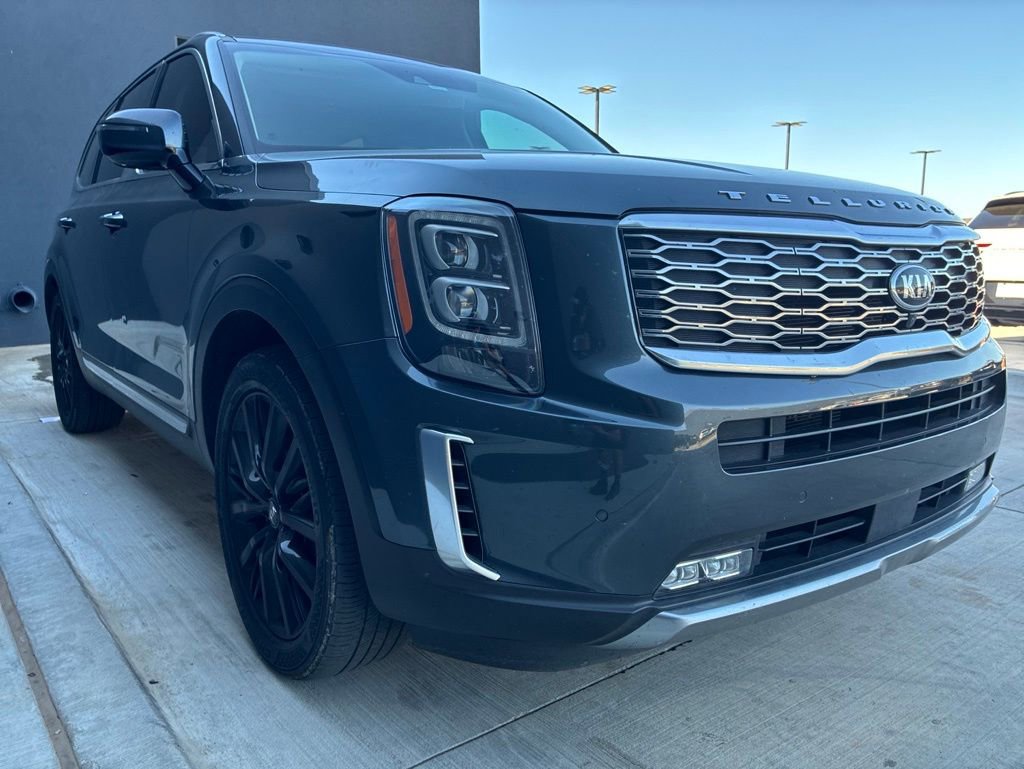 Used 2020 Kia Telluride SX w/ Towing Package FWD image 3
