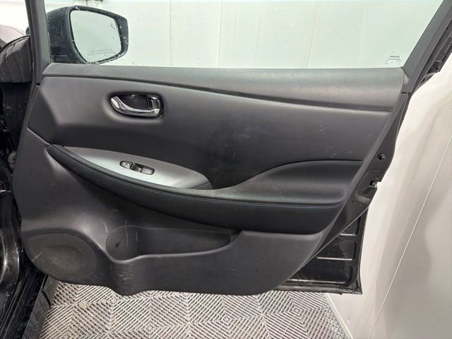 Used 2021 Nissan Leaf S w/ S Charge Package FWD image 12
