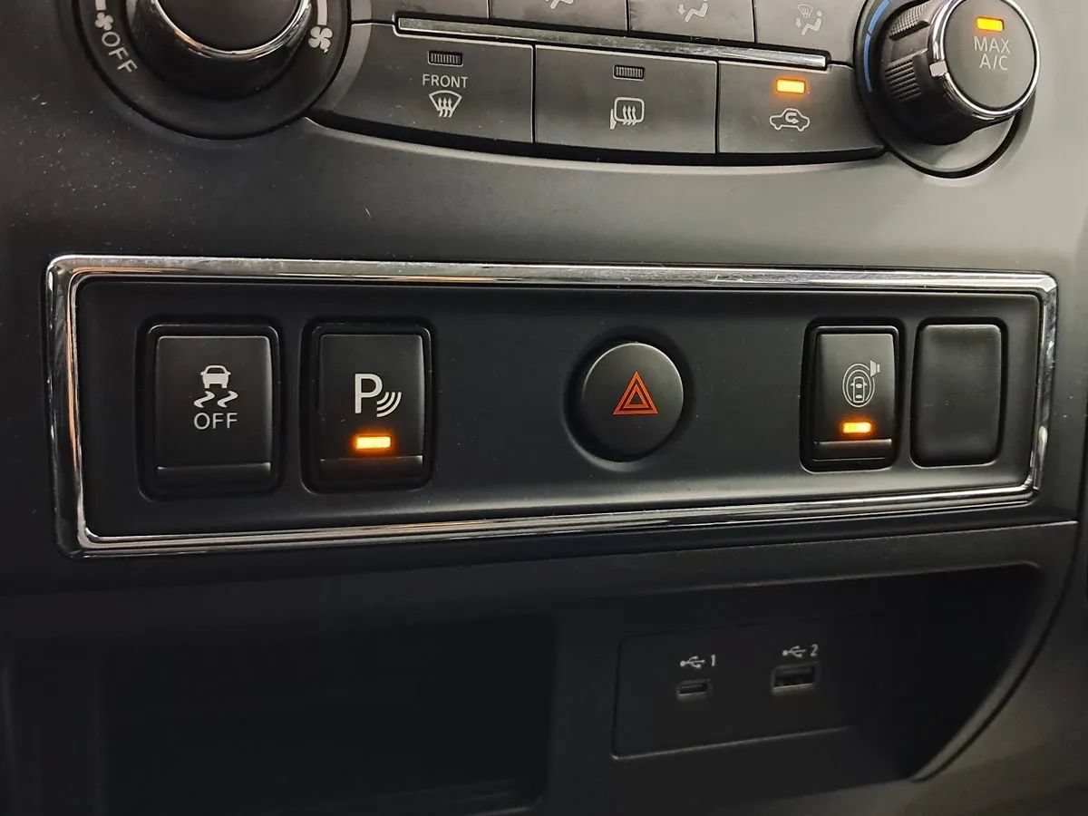 Used 2023 Nissan Titan SV RWD image 21