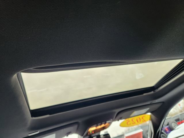 Used 2025 GMC Canyon AT4 w/ Technology Plus Package image 12