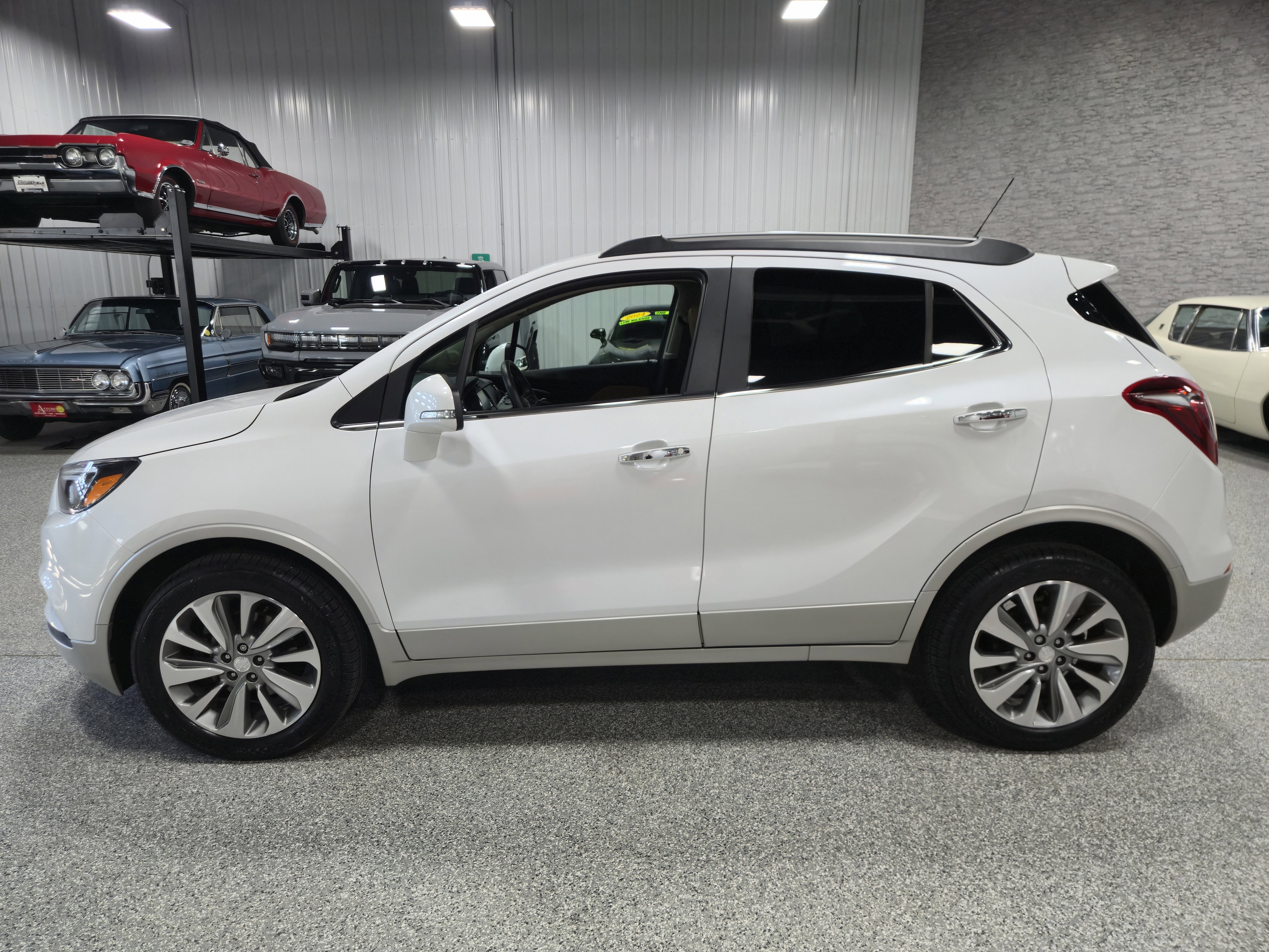 Certified 2017 Buick Encore Premium image 2