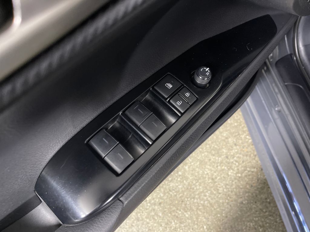 Certified 2025 Toyota Camry SE FWD image 16