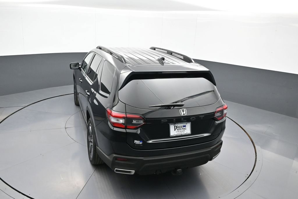 Certified 2023 Honda Pilot Sport image 39