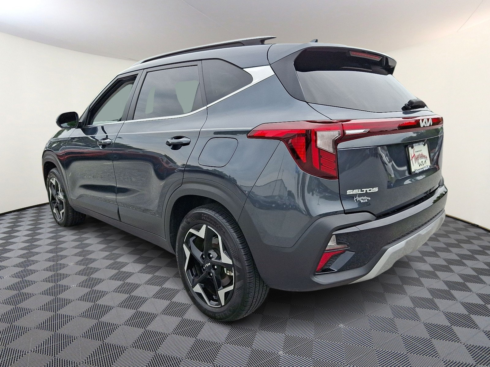 Certified 2024 Kia Seltos EX AWD/4WD image 4