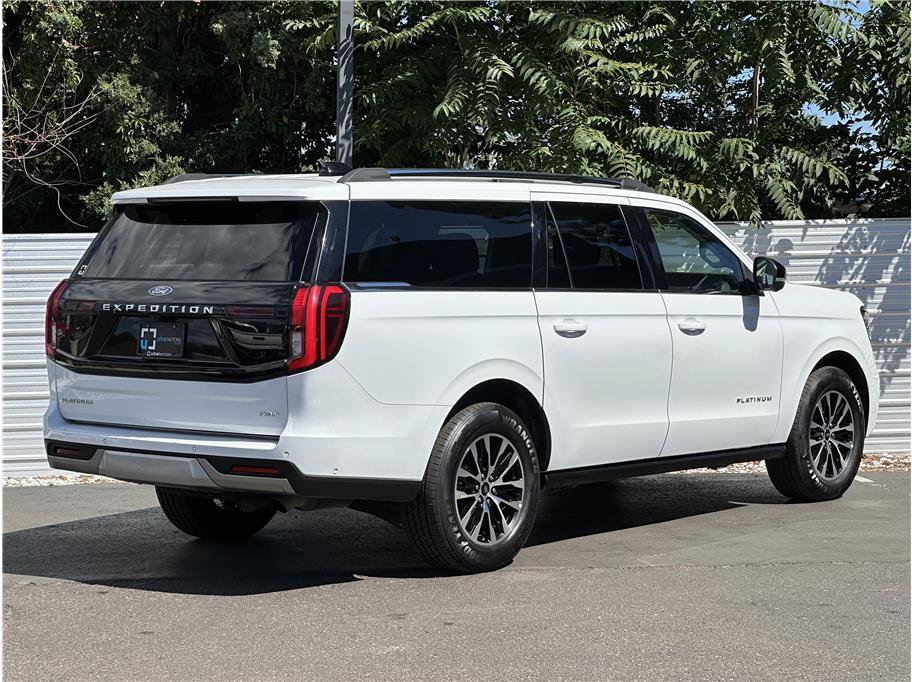 Used 2025 Ford Expedition Max Platinum AWD/4WD image 10