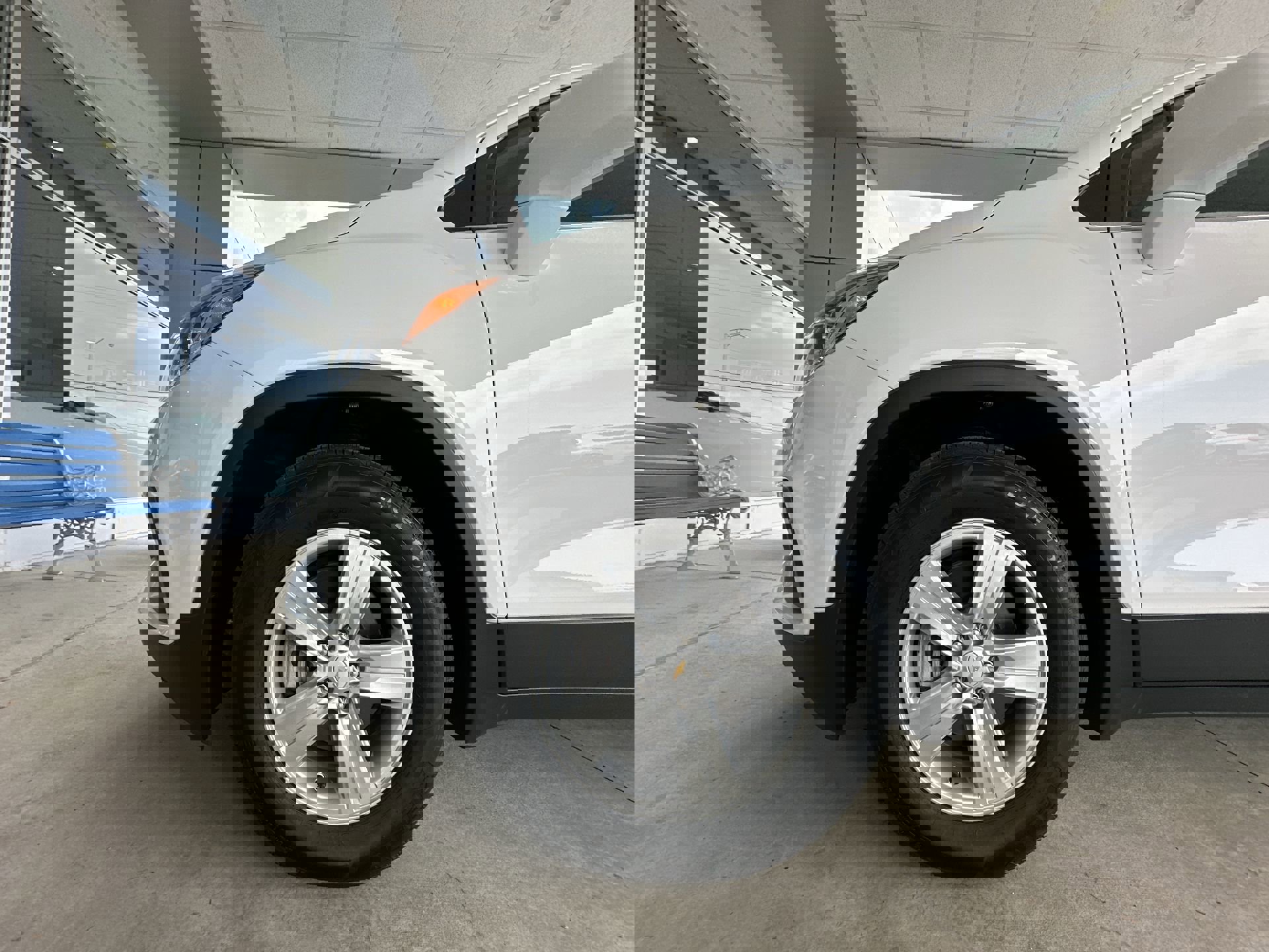 Used 2020 Chevrolet Trax LT w/ LT Convenience Package FWD image 28