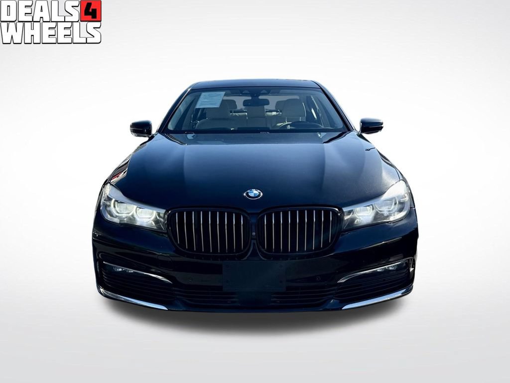 Used 2018 BMW 740i xDrive AWD/4WD image 2
