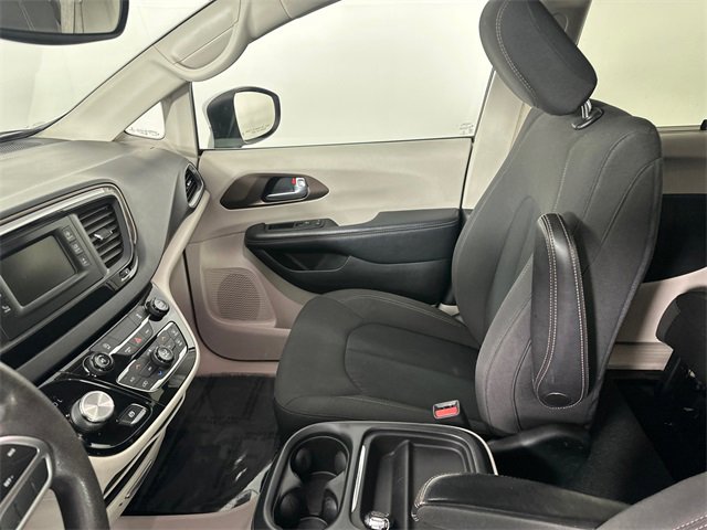Certified 2017 Chrysler Pacifica Touring Plus image 22