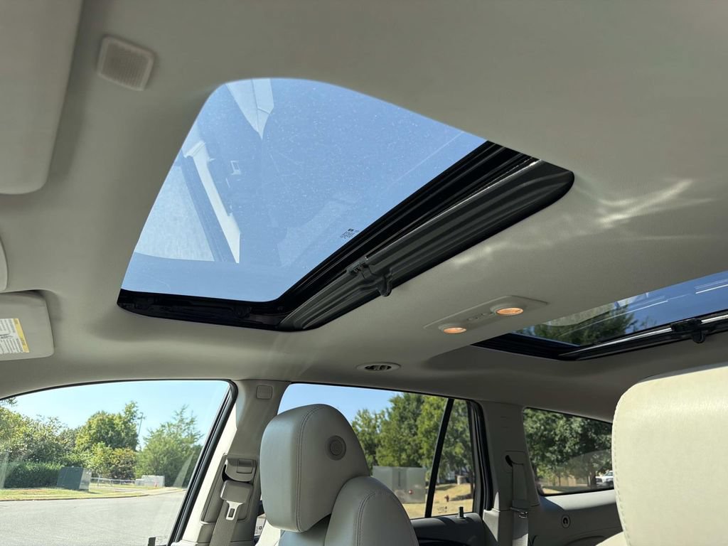 Used 2016 Buick Enclave Leather FWD image 25