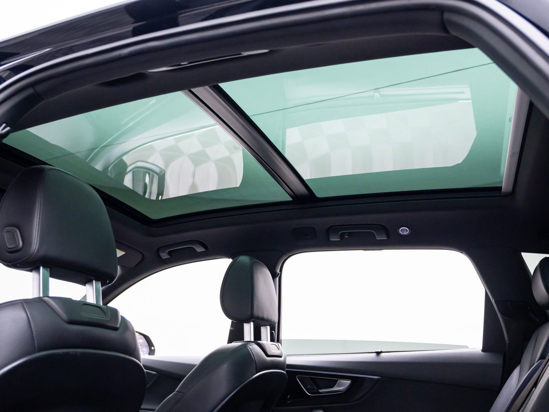 Used 2017 Audi Q7 3.0T Prestige w/ Prestige Package image 17