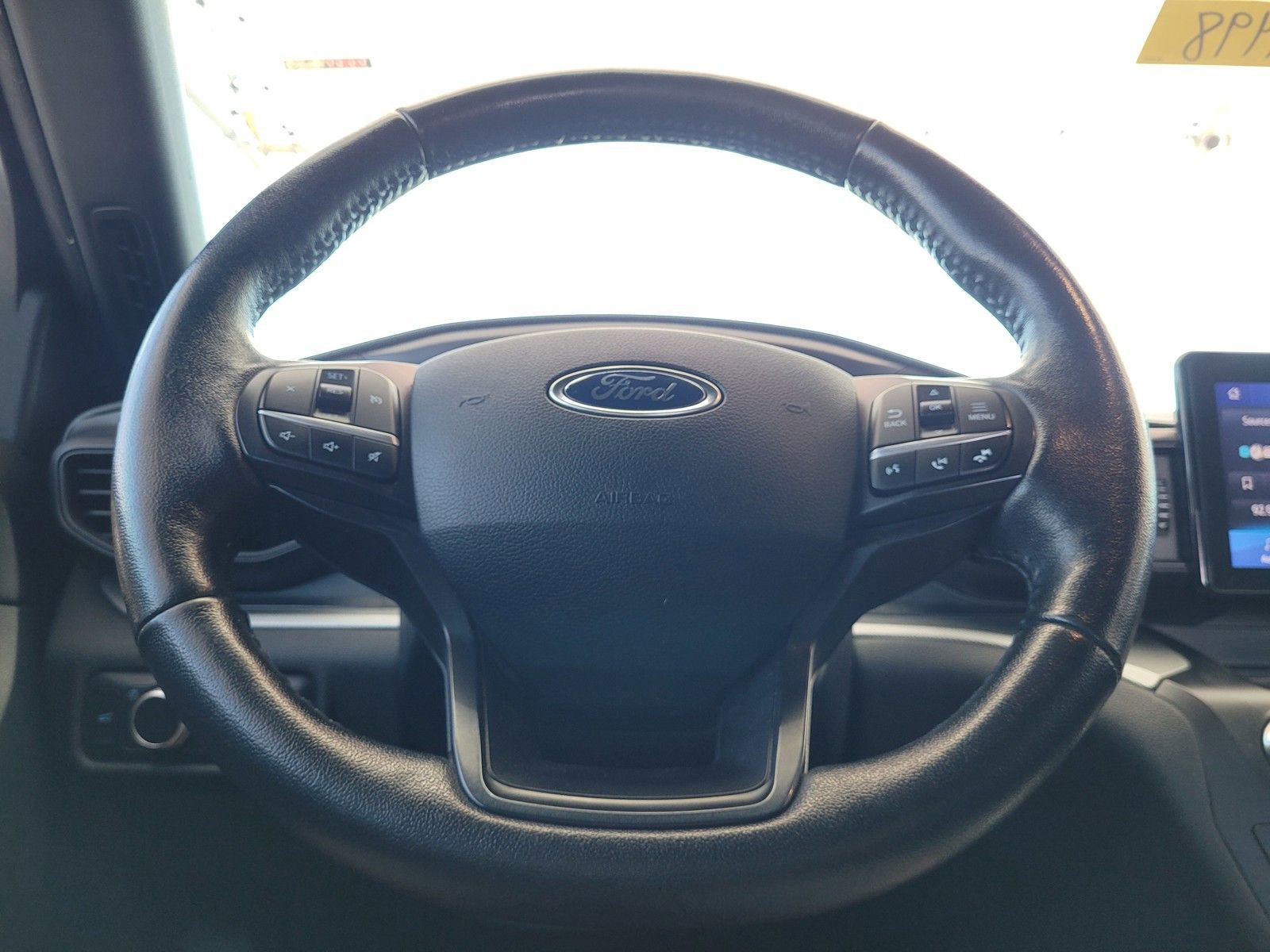 Used 2020 Ford Explorer XLT image 19