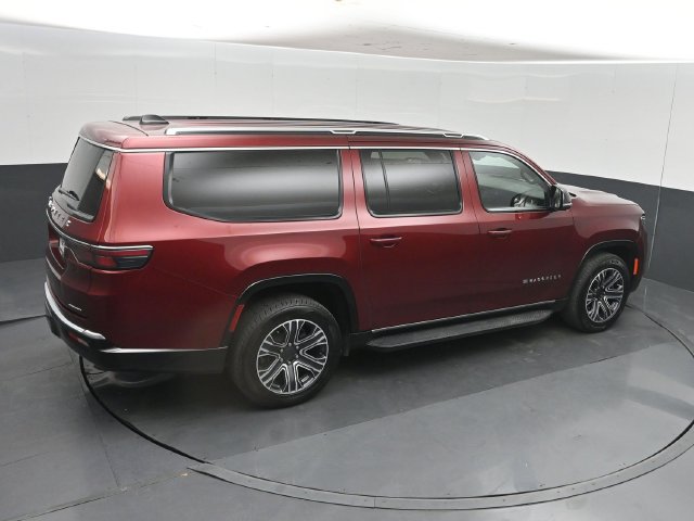 Used 2024 Jeep Wagoneer L Series II w/ Flexible Seating Group RWD image 43