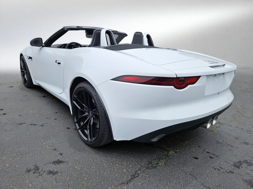 Used 2018 Jaguar F-TYPE Convertible RWD image 8