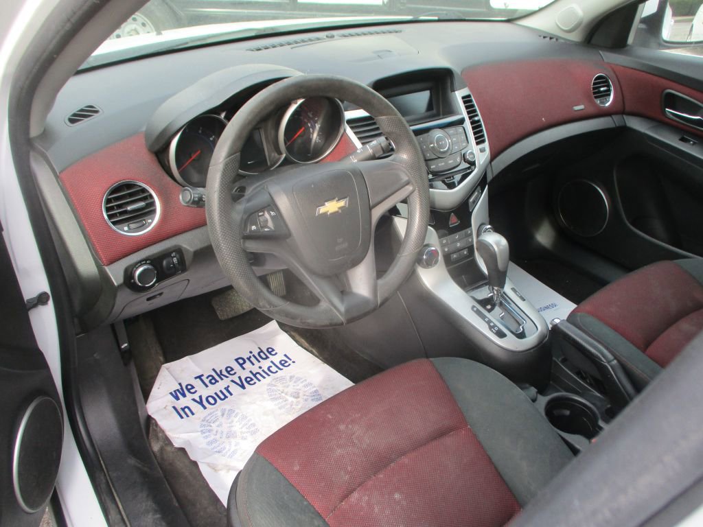 Used 2012 Chevrolet Cruze LT FWD image 10