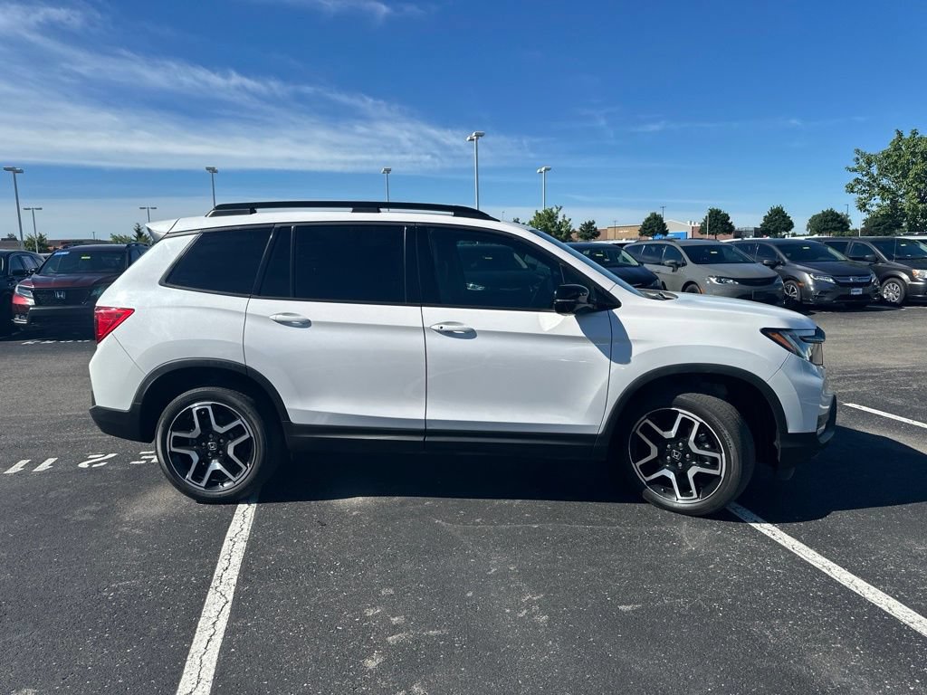 Used 2023 Honda Passport Elite image 12