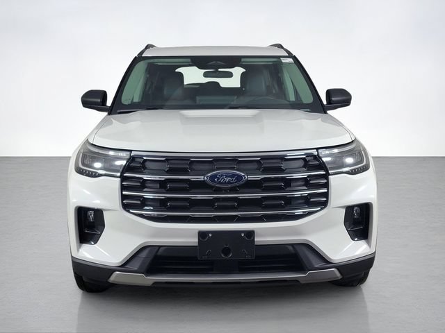 Used 2025 Ford Explorer Active w/ Active Comfort Package AWD/4WD image 8