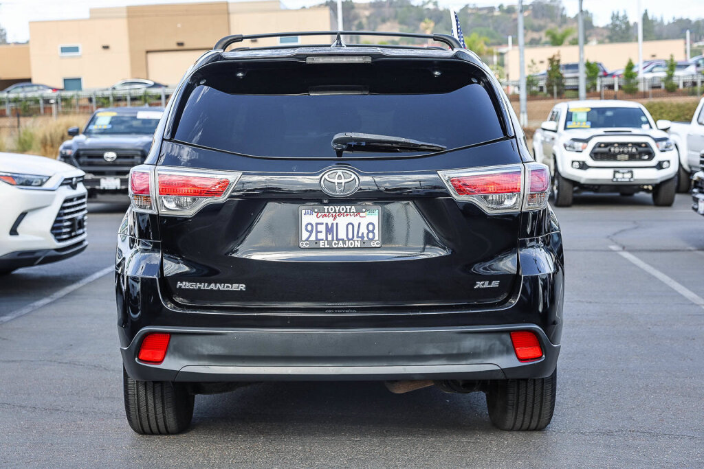 Used 2016 Toyota Highlander XLE FWD image 23