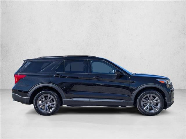 Certified 2023 Ford Explorer XLT w/ Equipment Group 202A AWD/4WD image 4