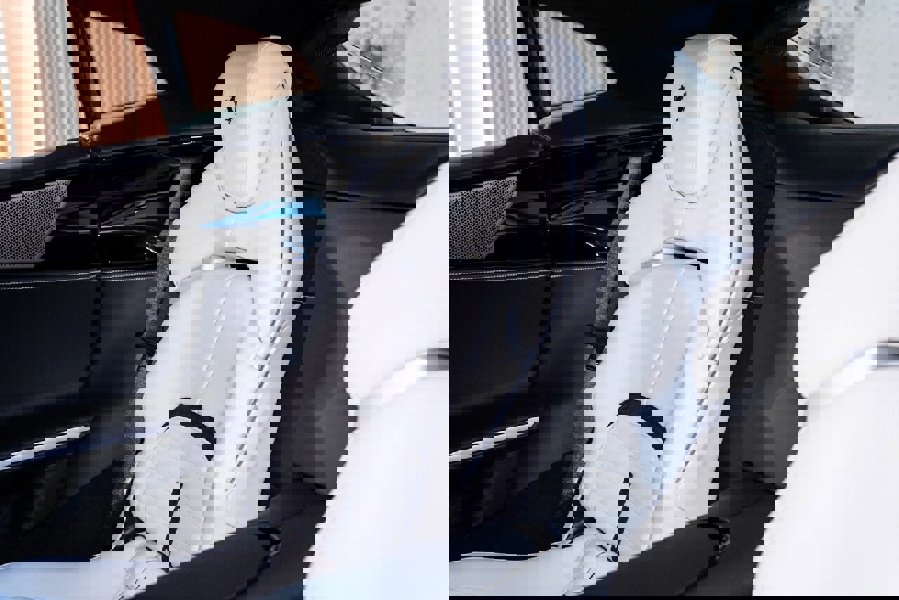 Used 2024 Ferrari Purosangue image 18