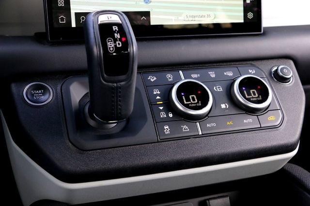 Used 2022 Land Rover Defender 90 X-Dynamic HSE image 18