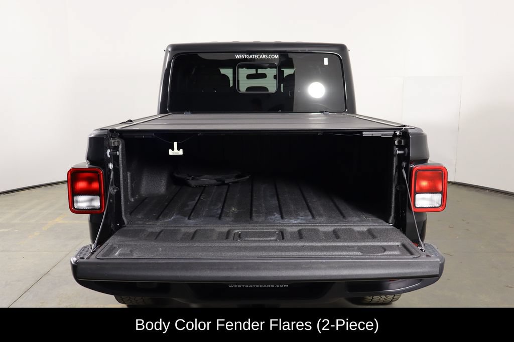 Used 2025 Jeep Gladiator Sport AWD/4WD image 17