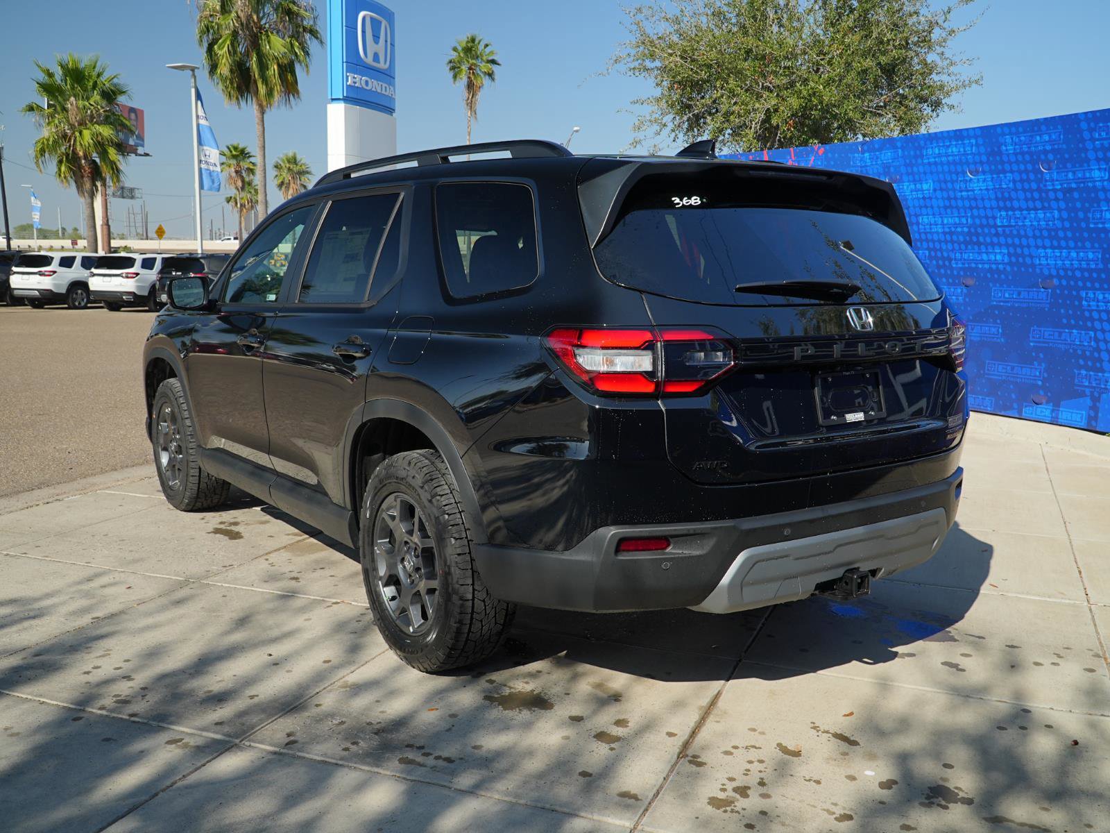 New 2025 Honda Pilot TrailSport image 9