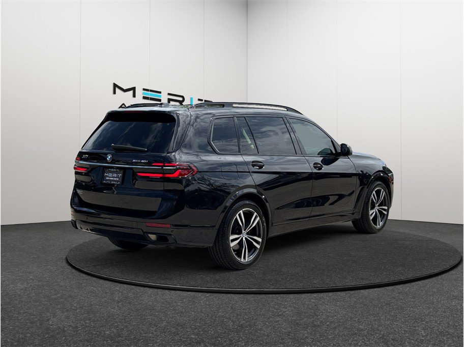 Used 2023 BMW X7 xDrive40i AWD/4WD image 9