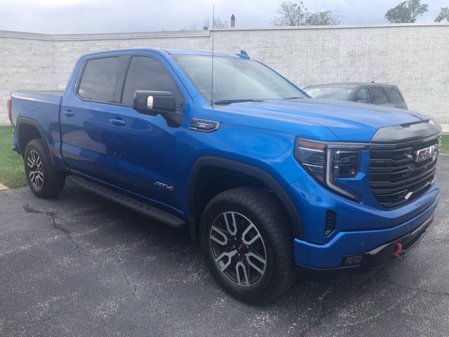 Used 2023 GMC Sierra 1500 AT4 w/ AT4 Premium Package AWD/4WD image 1