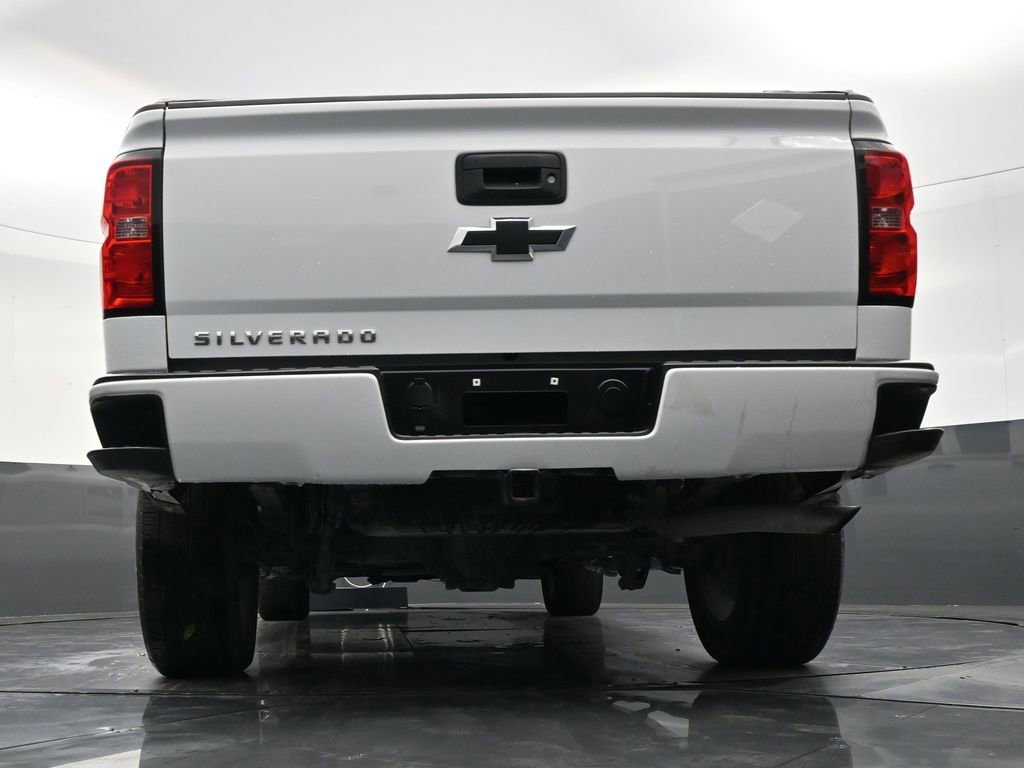 Used 2018 Chevrolet Silverado 1500 Custom w/ Custom Value Package RWD image 23