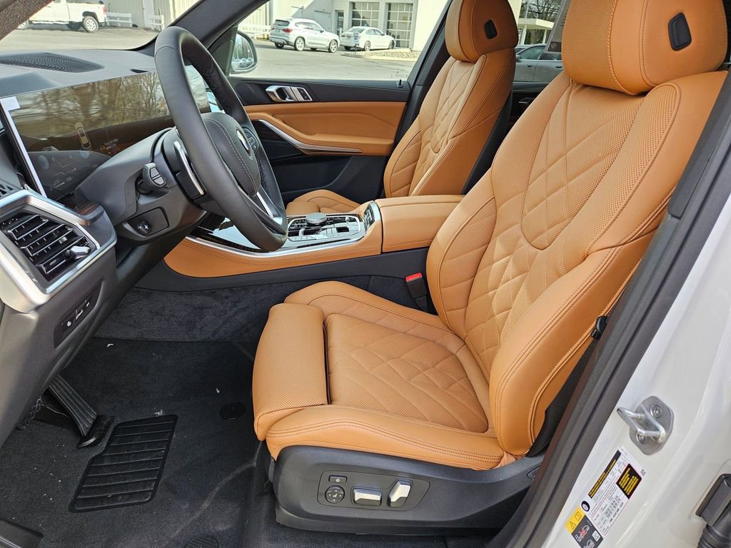 New 2026 BMW X5 xDrive50e image 8