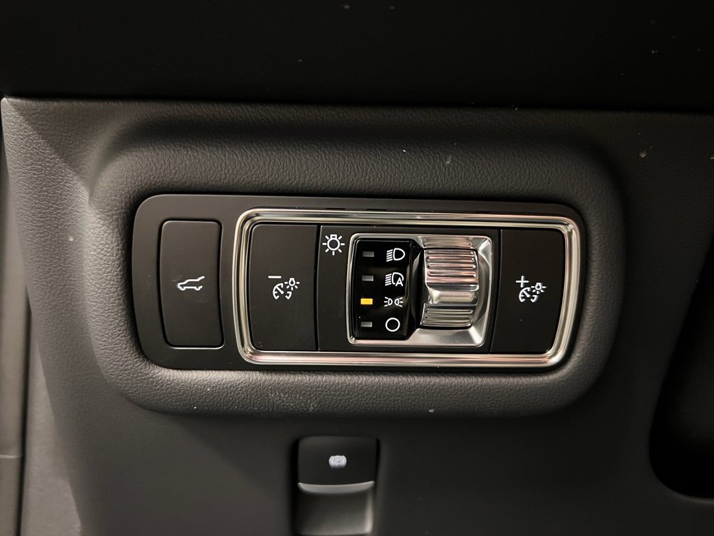 Used 2026 Lincoln Nautilus Premier w/ Equipment Group 102A image 28