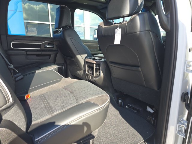 Used 2025 RAM 2500 Laramie AWD/4WD image 5