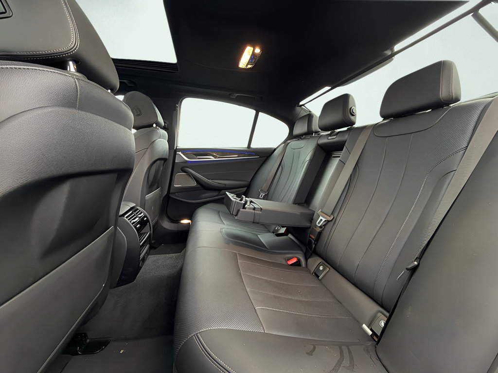 Used 2021 BMW 530i w/ Executive Package RWD image 44