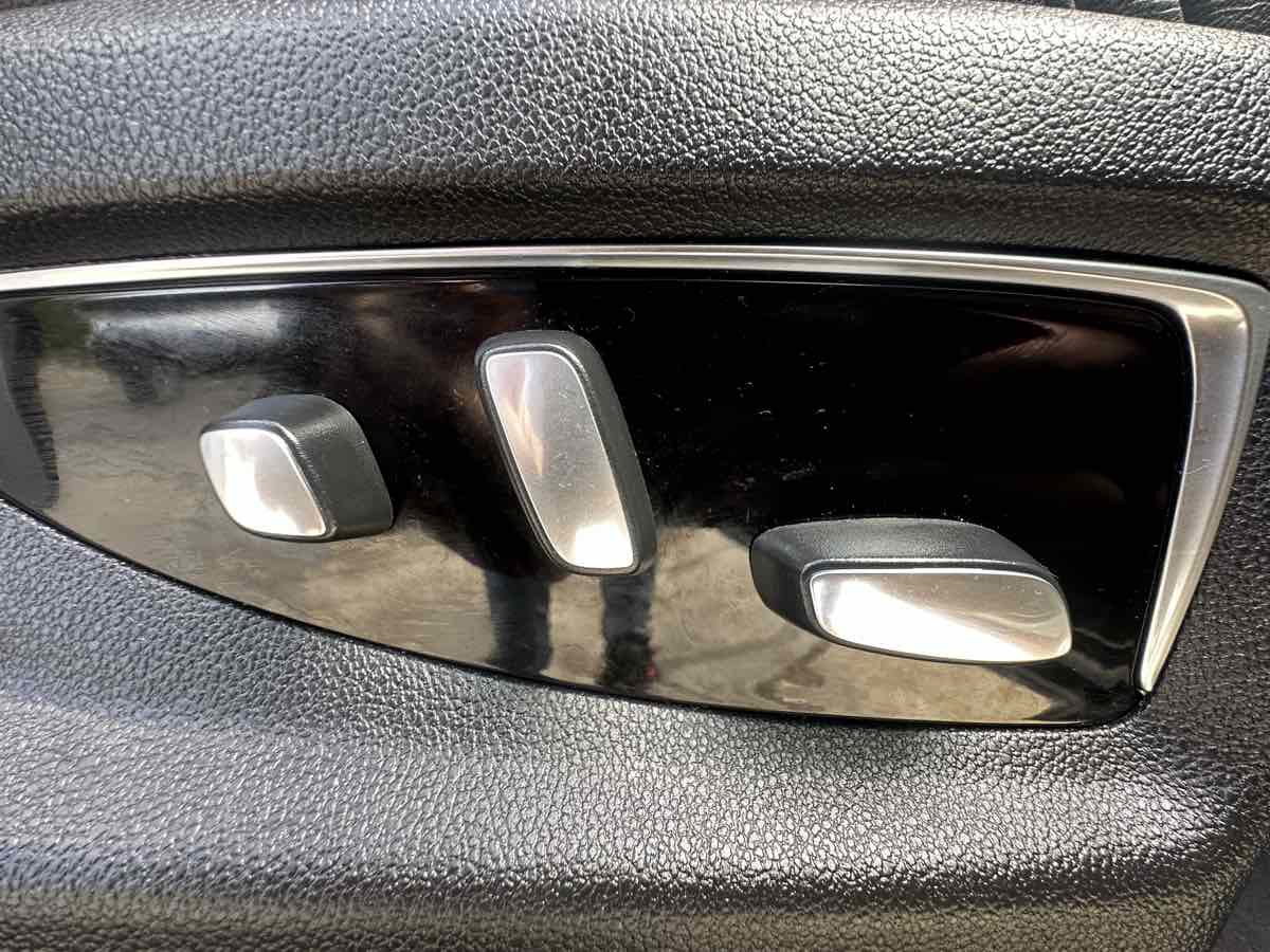 Used 2020 Cadillac Escalade ESV Luxury AWD/4WD image 26