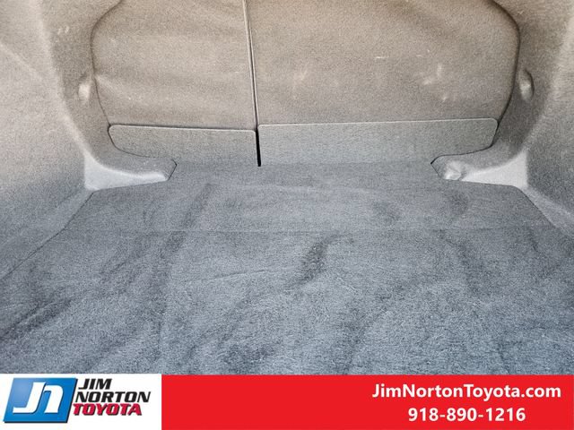 Used 2025 Toyota Corolla LE FWD image 31