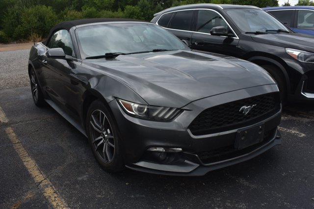 Used 2015 Ford Mustang Premium RWD image 3