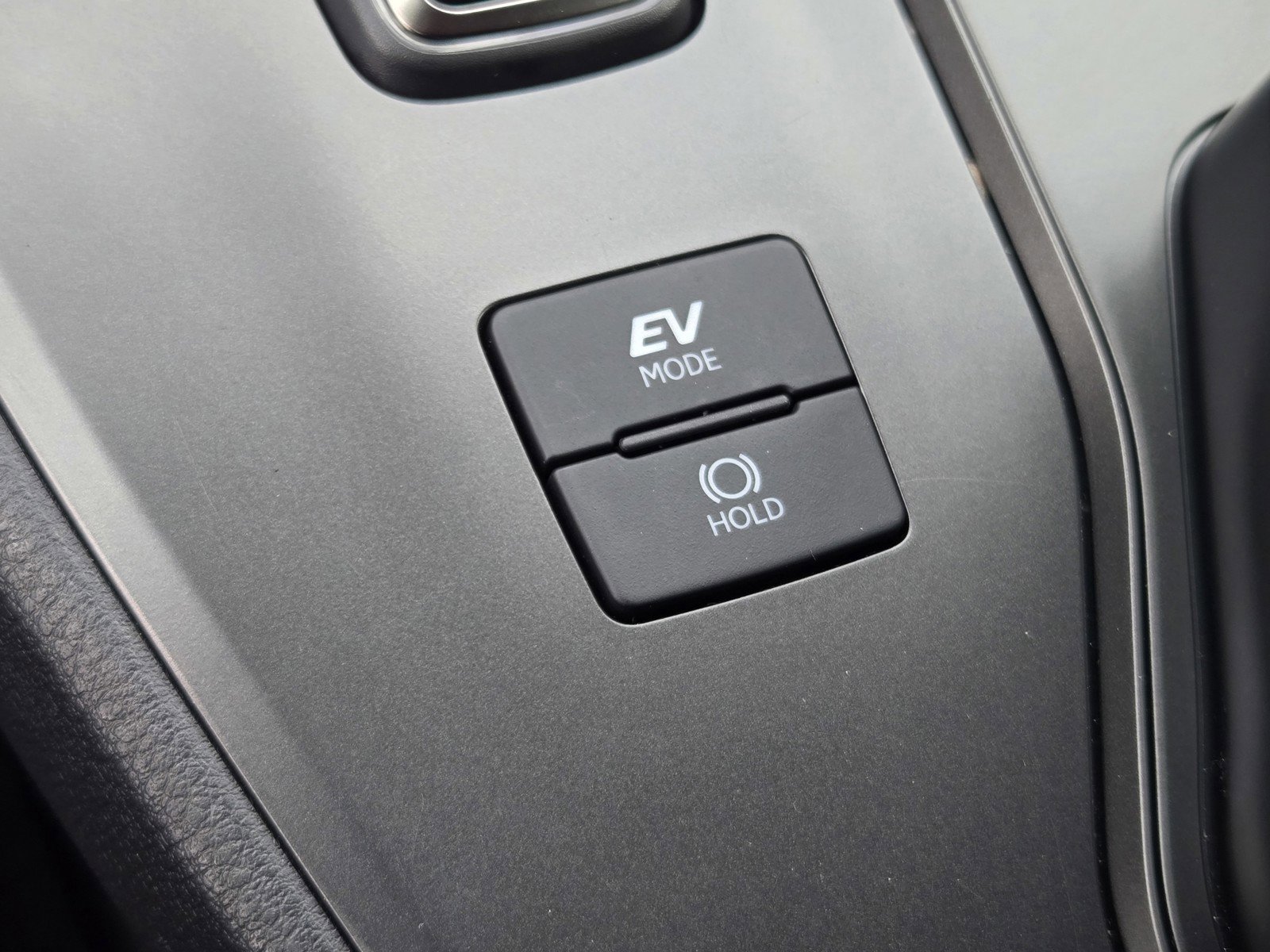 Certified 2025 Lexus UX 300h FWD w/ Accessory Package (Z2) image 21