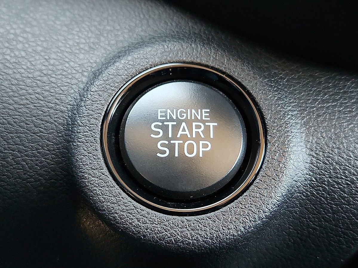 Used 2025 Hyundai Venue SEL image 9